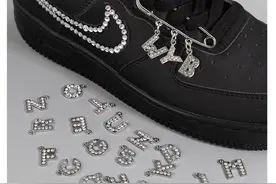 旧鞋穿腻了，不要丢，只需要简单动一动，立马变时髦图片