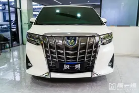 汽车膜贴里面还是贴外面？汽车贴膜的先后顺序是怎样的？图片