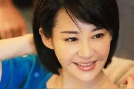 51岁的许晴，终于承认不婚不育原因：如果他没死，我早已是孩子妈图片