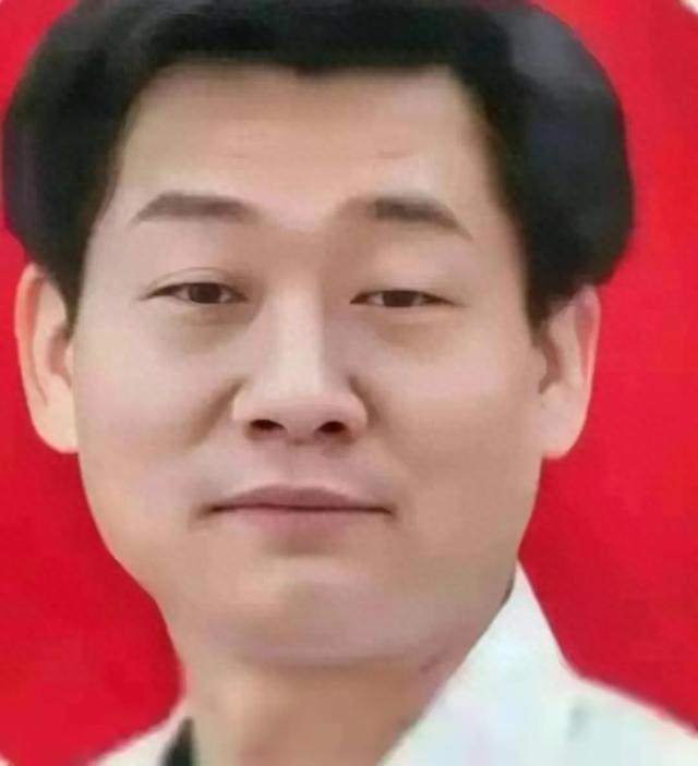 8月27日下午,又有15被查落马,个个贪得无厌,履历完美
