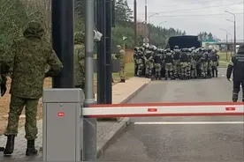 又有两个国家磨刀霍霍，边境部署上万兵力图片