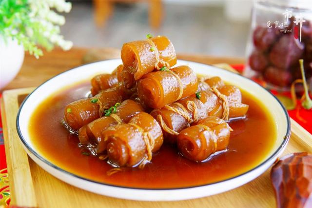 女人吃燕窝好还是胶原蛋白好 2026年女人喝燕窝胶原蛋白肽有好处吗