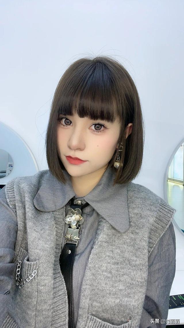 2023年最火的发型都在这里,时尚还修颜,快来看看你适合哪一款(长头发