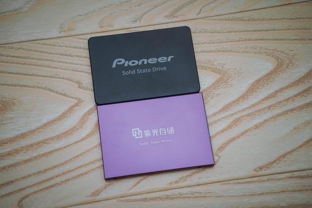 历史低价买到九盘位万兆 NAS 机皇：威联通 TS-H973AX