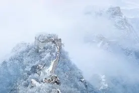 毛主席的巨著《沁园春·雪》，在中国的词坛中，能够排到第几名？图片