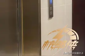 吓懵！14岁少年亲历电梯下坠，小区物业不作为？图片