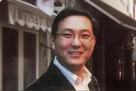 密春雷再被执行5个亿，这次他老婆态度如何图片