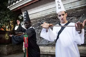 “黑白无常”生前是什么人？了解他们的经历，你会对二人改变看法图片