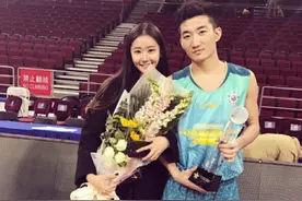 CBA人生大赢家！年挣800万，俘获环球小姐女友，颜值身材均在线图片