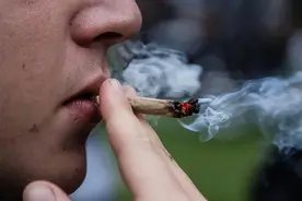 长期吸烟的人，突然把烟戒掉，是好事还是坏事？老烟民了解下图片