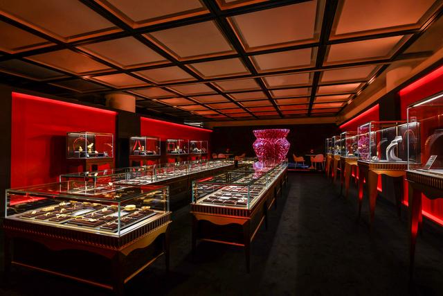 GOLD IS CHIC鎏光时代&middot;周大福传承系列黄金美学艺术展耀目上海
