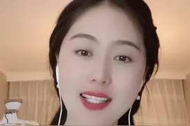 女生直播口误，认识到自己的错误，努力改正图片