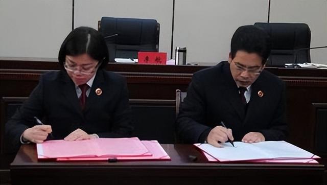 沈阳市原副市长马向东落马、被执行死刑全过程，与发妻难分难舍