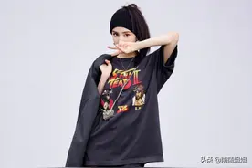 今年穿“T恤”不建议配裙子了！瞧瞧杨幂杨紫这样穿，是有多美图片