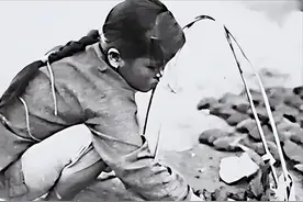 万恶的旧社会是什么样？看看晚清时期的“童养媳”，处境有多悲惨图片