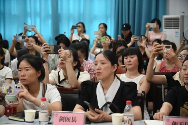 四川省民生研究会新媒体中心-官网