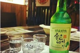 都是蒸馏酒，中国白酒和韩国烧酒谁更好喝？行家：不是一个层次图片