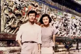 章含之有多美？1956年和男友洪君彦在北京的留影，21岁她气质不凡图片