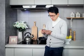 足不出户，日入千元，社会上有哪些这样的挣钱途径？图片