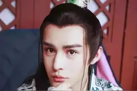 林皓洋被质疑整容，从网红脸变阳光型男，网友调侃：仿佛换了个头图片