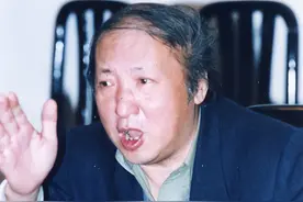 王酩去世25年了，遗孀王香珠的选择让人泪目图片