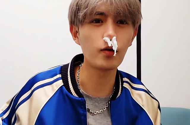 童锦程在新节目里,上演纣王式捉迷藏