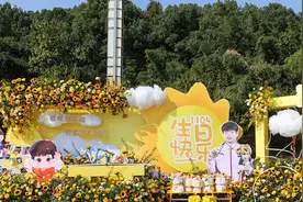 1104朵玫瑰！粉丝为孙颖莎庆生，鲜花气球应援，莎莎转达谢意图片
