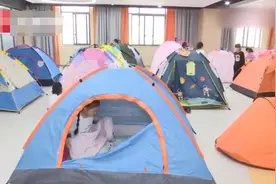 高质量午休来了！杭州一小学“午睡神器”冲上热搜！网友满屏羡慕图片