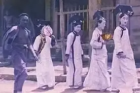 1992年北京故宫灵异事件，紫禁城惊现清朝宫女，至今仍是个谜团！图片