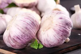 大蒜有哪些功效和作用？吃大蒜对肾脏有好处吗？图片