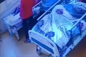 83岁老人手背出血有掐痕 养老院监控录下护工动手过程图片