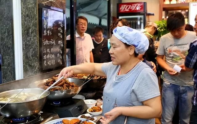 “辣王”李永志：5斤辣椒配白酒，破世界纪录，如今下场令人同情