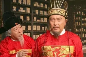 宰相告老还乡之后，与地方县令相比谁的权力更大？图片