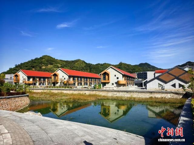 村企携手 承德“矿中村”蝶变