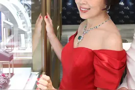 一离婚就传绯闻？豪门三千金如何在继母手下打理百亿家产？图片