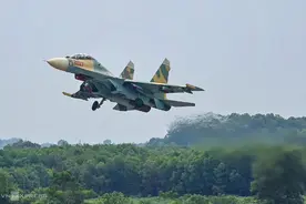 越南空军举行大型军演，精锐尽出，装备已经落后越发难以跟上时代图片
