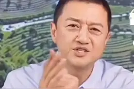 李亚鹏被强制执行4000万，直播间里卖茶叶，称要为自己错误而买单图片
