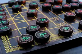 中国象棋等级森严，别拿爱好挑战饭碗，专业和入门堪称天壤之别图片