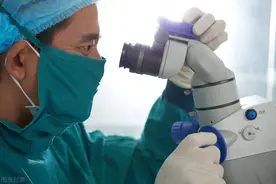 骶管囊肿导致35岁女白领近乎瘫痪，手术后重新开始工作图片