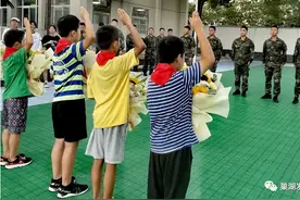 致敬！巢湖各地多种活动庆祝“八一”建军节图片
