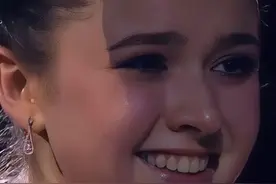 K宝参加“爱上花滑”冰演，发福身材热议 网友：宝子太丰满了图片