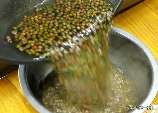 调饺子馅，牢记“4放2不放”，保证油润多汁，鲜嫩可口，真香
