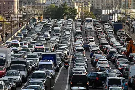开了3年的新能源车，一算账，才发现和燃油车的差距十分明显！图片