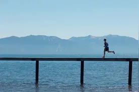 千万不要小看一个坚持跑步的中年人图片