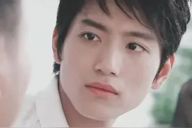 初见惊为天人，再见平平无奇的7位男星，他们的颜值怎么成谜了图片