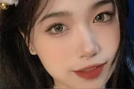 眼睛好看的女生，这4个特点很明显，拥有一半颜值都不低图片