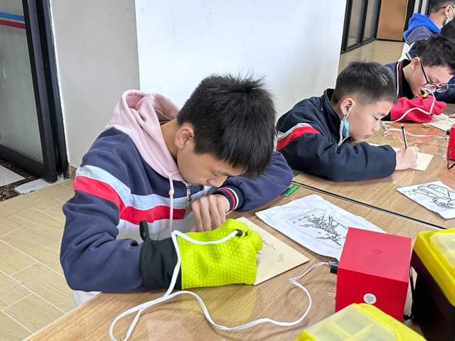 四川省民生研究会新媒体中心-官网