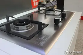 燃气灶，同样是烧菜的工具，500元的和两三千的到底有什么区别？图片