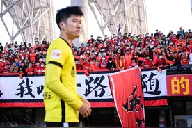 2千万到位！广州队奇迹复活，正式收队，35岁前国脚率先报到图片