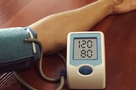 正常血压不是140、90以下，很多人都错了，血压如何进行生活干预图片